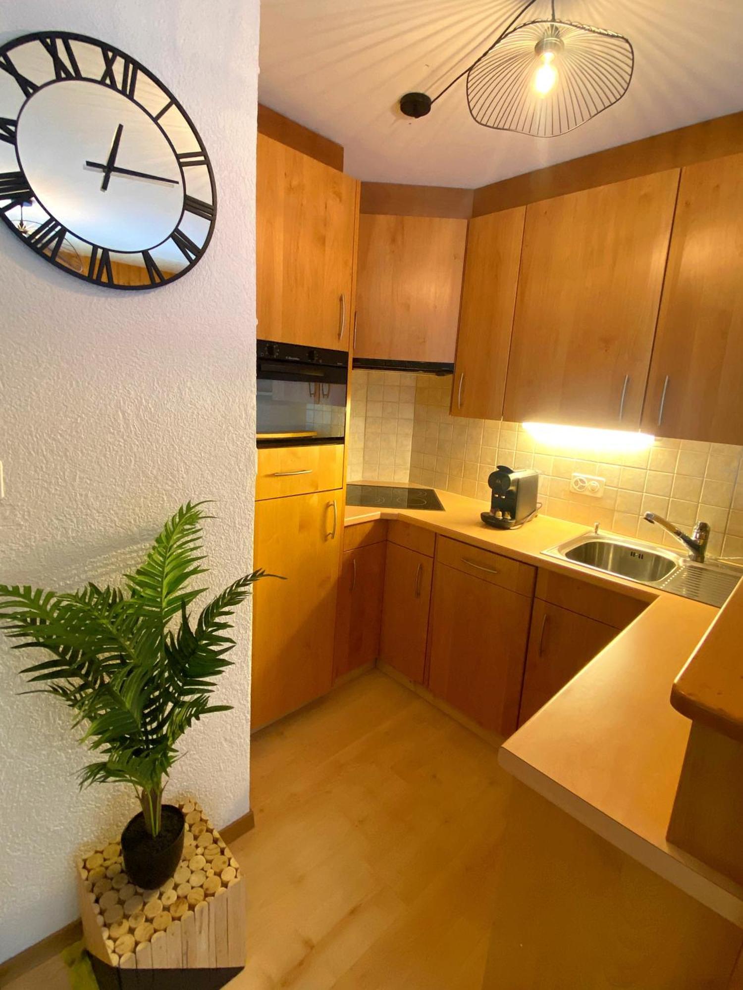 Free Parking Apartment *